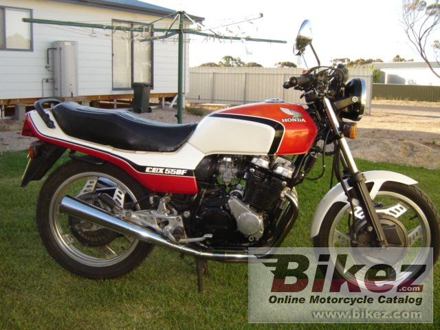 Big  cbx 550 f picture and wallpaper from Bikez.com